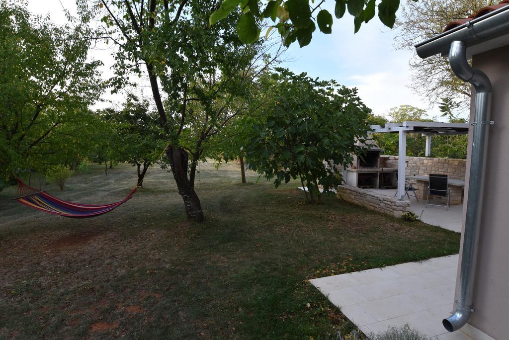 Holiday Home Brhanici Светвинченат Екстер'єр фото