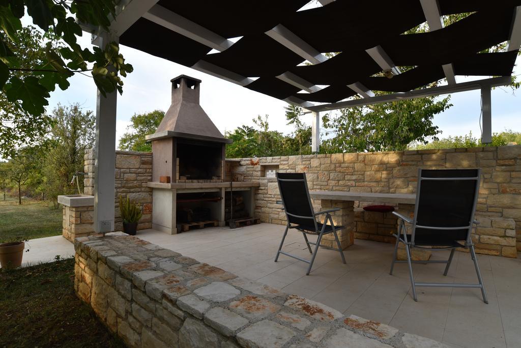 Holiday Home Brhanici Светвинченат Екстер'єр фото